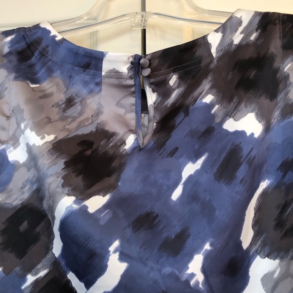 Esprit. Sleeveless blouse. Like new, worn once. Size L.  Nice detailing. $45 - Picture 2 of 2